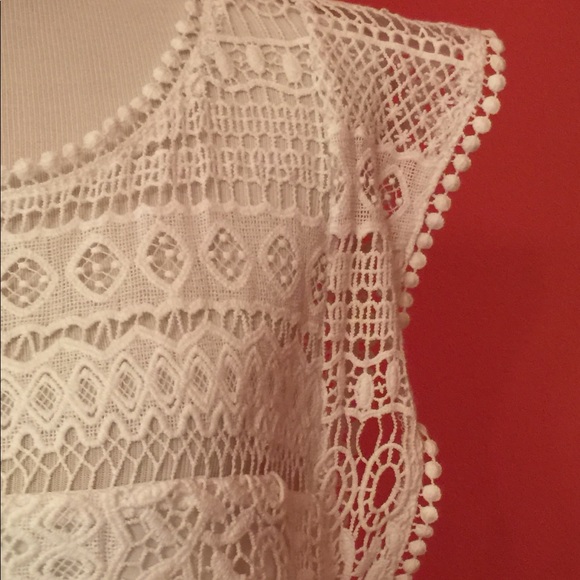 BB Dakota Lace Dress - Picture 2 of 7